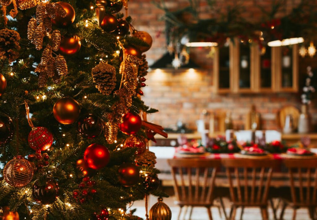 Christmas dinner set table